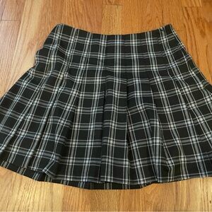 Plaid pleated H&M skirt